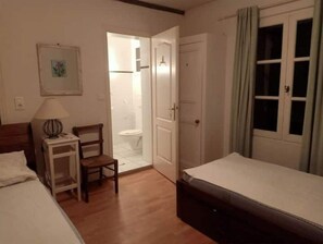 6 Schlafzimmer, WLAN