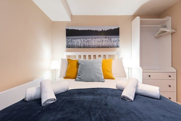 1 bedroom, iron/ironing board, travel crib, WiFi