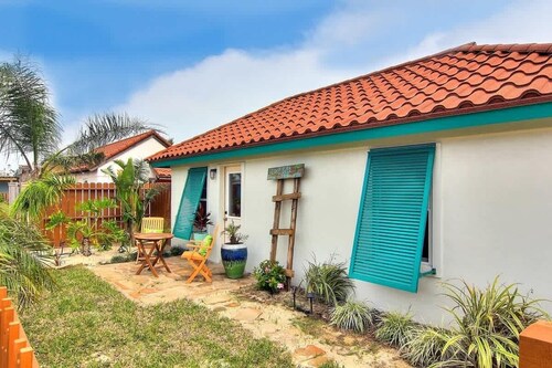 Lorna Beach Cottage- Prime Location~Pet Friendly