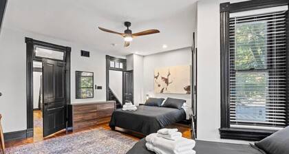 5BR DC Townhome · Sleeps 16 · Private Patio