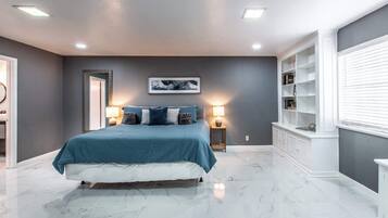 5 bedrooms, iron/ironing board, travel crib, WiFi