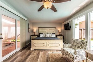 7 Schlafzimmer, Schreibtisch, Bügeleisen/Bügelbrett, WLAN
