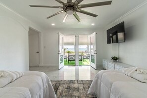 9 Schlafzimmer, Bügeleisen/Bügelbrett, Reisekinderbett, WLAN