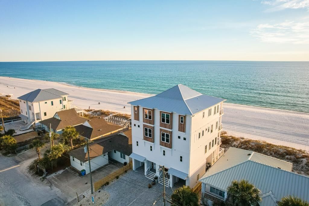 2 Beachfront Homes with Private Pool  - Beachfront, 2 Pools - Sleeps 36 - Fav