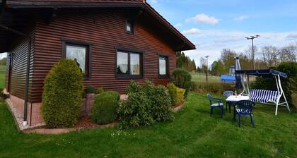 Friedlicher Waldurlaub