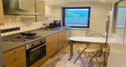 Friedlicher Waldurlaub