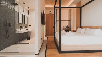 1 bedroom, in-room safe, free WiFi