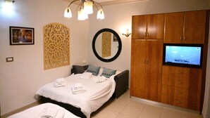 Phòng đôi Deluxe | Nệm Select Comfort, minibar với thức uống miễn phí 