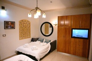 Deluxe Double Room | Select Comfort beds, free minibar, free WiFi, bed sheets