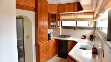 Deluxe Double Room | Private kitchen