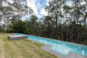 Pool - Valencia. Relax, Swim & Spa. (Yerrinbool)