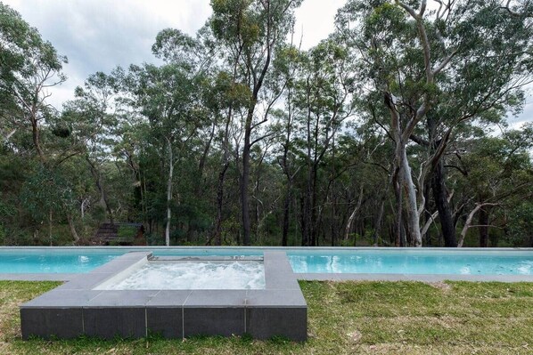 Pool - Valencia. Relax, Swim & Spa. (Yerrinbool)