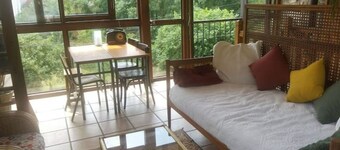 House between river, cliff and castle!