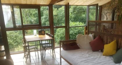 House between river, cliff and castle!