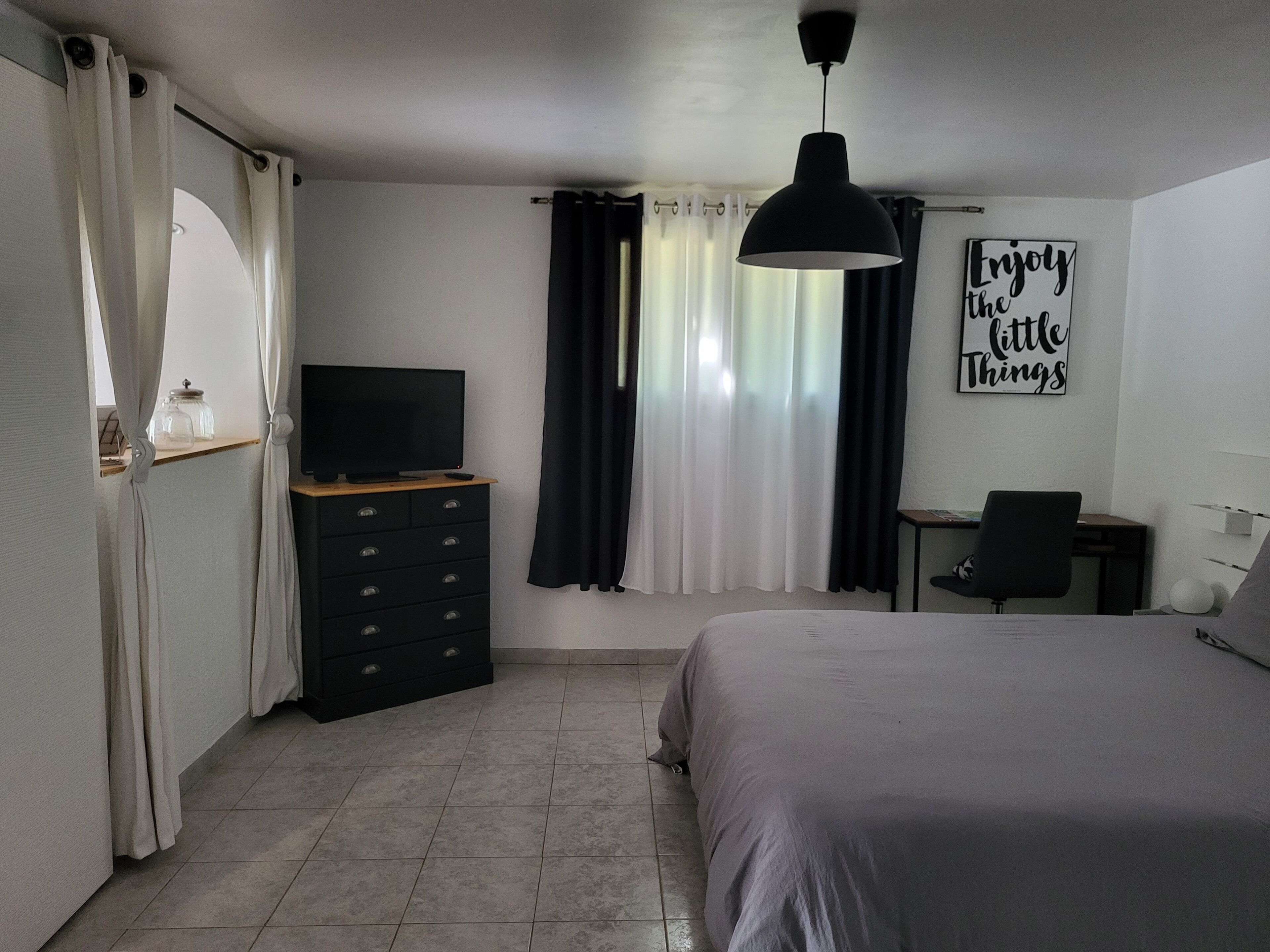 1 camera, ferro/asse da stiro, Wi-Fi gratuito, lenzuola