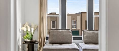 Smart TV, books, computer monitors