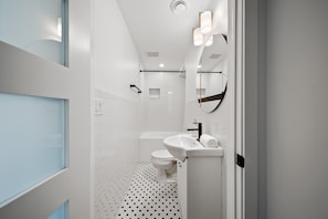 Amenidades de baño ecológicas, secadora de cabello, toallas, jabón 