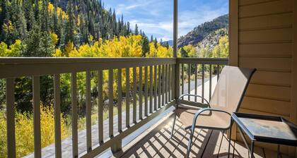 Woodbridge Inn Retreat: Perfect Frisco Location