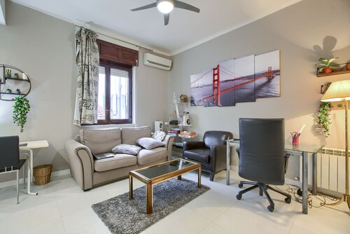 Exclusivo Apartamento al lado del parque retiro
