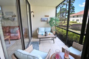 Interior - A Shore Thing! Only 15 Min from AMI Beaches, Close to Everything, Free Wi-Fi (Bradenton)