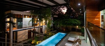 Almendra,  Walk to Surfing Beach