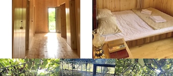 5 minutes to Ocatse Canyon.With a view of the kiwi garden and the mountains