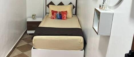 2 chambres, coffres-forts dans les chambres, Wi-Fi, draps fournis