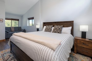 4 habitaciones, cuna de viaje, internet y ropa de cama