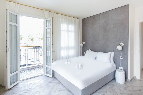 3 bedrooms, desk, iron/ironing board, travel cot - Sea View 3BR in Neve Tsedek by HolyGuest (Tel Aviv-Yafo)