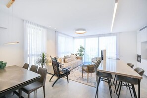 Interior - Sweet Home 3BR near the sea by HolyGuest (Tel Aviv-Yafo)