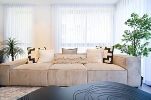 Interior - Sweet Home 3BR near the sea by HolyGuest (Tel Aviv-Yafo)