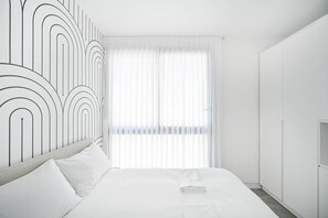 3 bedrooms, iron/ironing board, WiFi, bed sheets - Sweet Home 3BR near the sea by HolyGuest (Tel Aviv-Yafo)