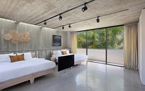 5 habitaciones, escritorio, tabla de planchar con plancha y wifi 