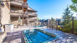 Pool - Walk to Gondola | Cozy 2BR Condo | Pool, Hot Tubs and Fireplace! (Steamboat Springs)