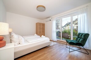 4 chambres, fer et planche à repasser, Wi-Fi, draps fournis