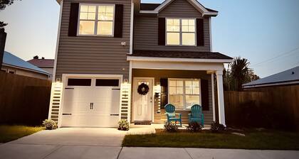 New Home in Downtown Wilmington...Minutes to restaurants, Riverwalk and Beaches!