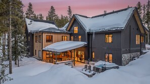 Exterior - In the Trees | Trailblazer Lodge (Breckenridge)