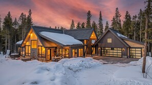 Exterior - In the Trees | Trailblazer Lodge (Breckenridge)