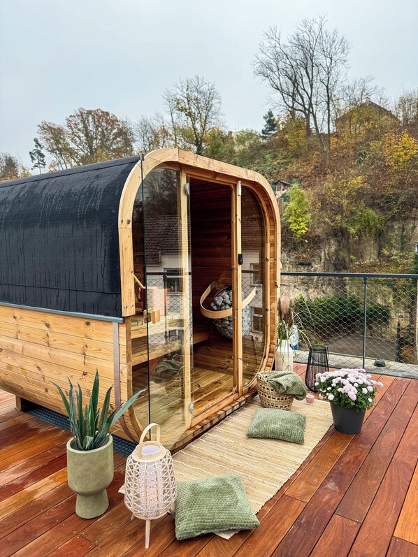 Deluxe Apartment with Terrace and Private Wellness | Minibar, in-room safe, laptop workspace, blackout drapes - Aparthotel Na Klenici (Mlada Boleslav)