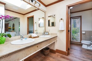 Huis, 4 slaapkamers | Badkamer | Handdoeken, shampoo