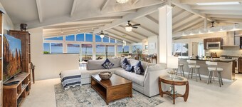 Sea Turtle Ranch 4 Bedroom Home by RedAwning