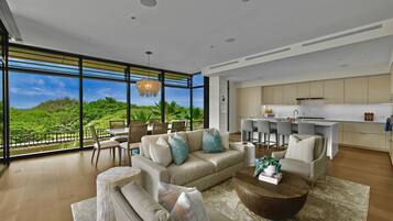 Apartment, 3 Bedrooms | Living area