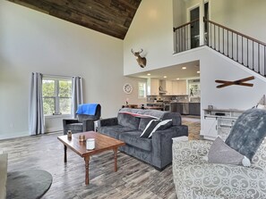 Living area - New Build • Ellicottville Ski Chalet • Sleeps 8 (Ellicottville)