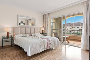 3 Schlafzimmer, Bügeleisen/Bügelbrett, WLAN, Bettwäsche