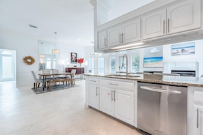 Casa, varias camas (Elegant Ocean Paradise - 4757 Bonaire) | Cocina privada | Horno y tostadora