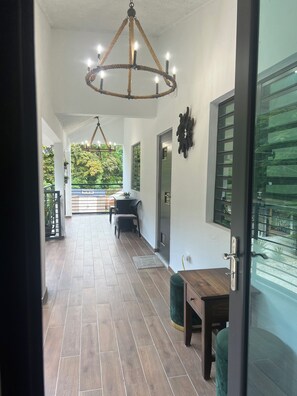 Interior - Dorado White House (Dorado)