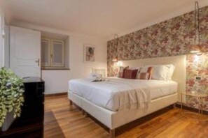 2 Schlafzimmer, Zimmersafe, Schreibtisch, Bügeleisen/Bügelbrett