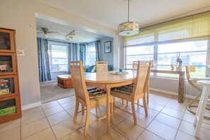 Dining - Welcome to this cozy home near the beach (Englewood)