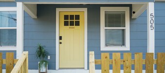 Cottage Row: Leontyne 