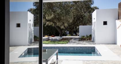 Magnifica Villa Piscina 100% Privada Entre Encinas